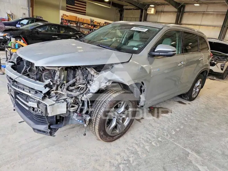 2017 Toyota Highlander photo
