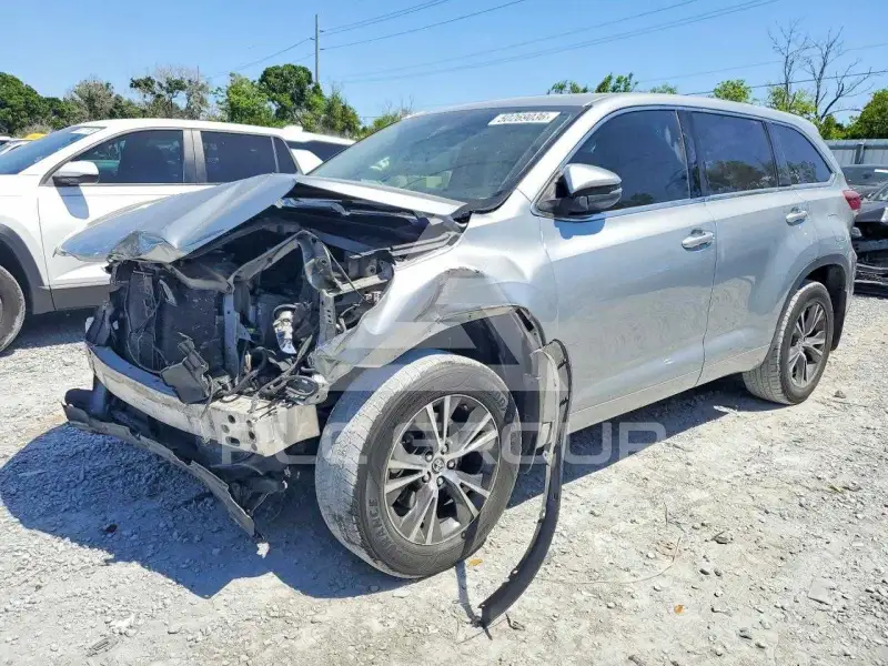 2017 Toyota Highlander фото