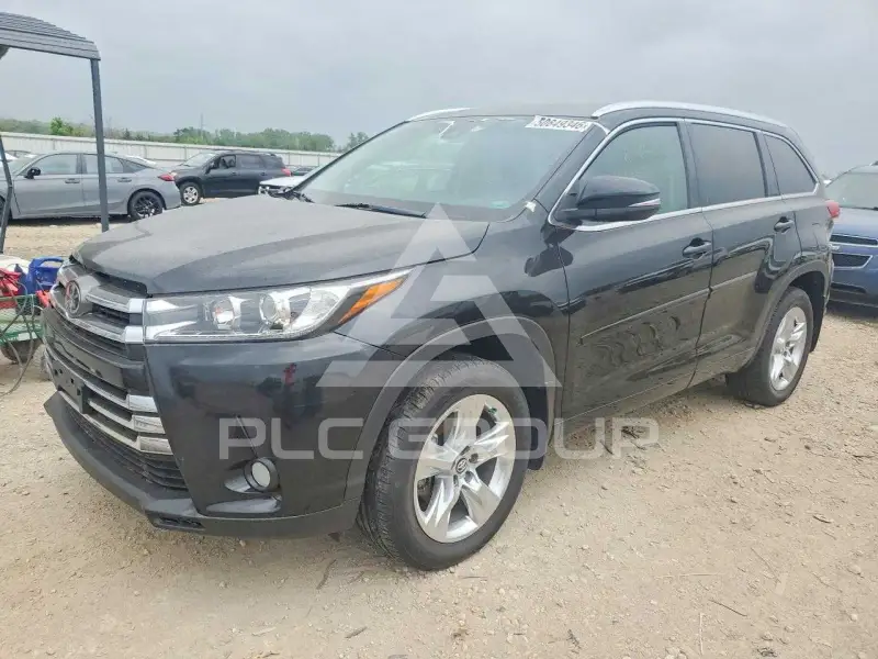 2017 Toyota Highlander photo