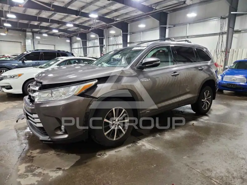 2017 Toyota Highlander фото