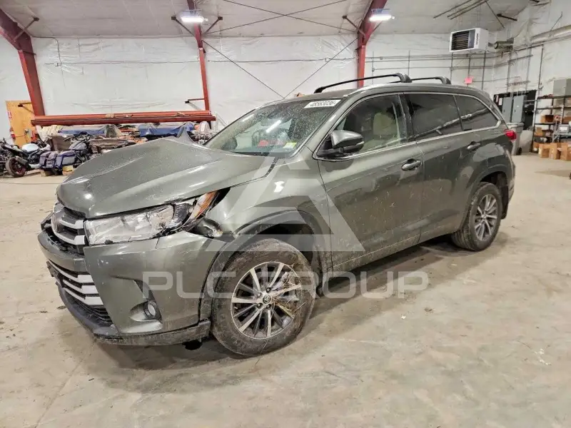 2017 Toyota Highlander фото