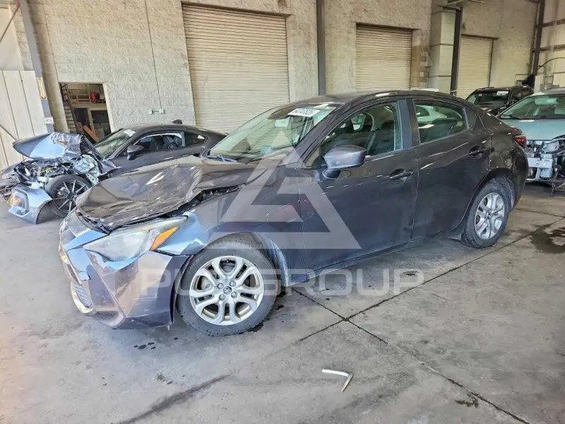 2017 Toyota YARIS фото