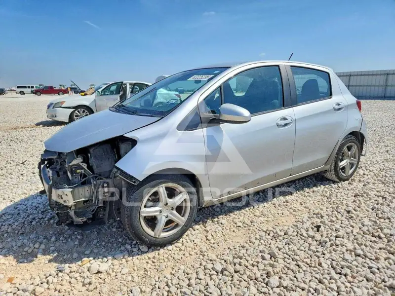 2017 Toyota YARIS фото