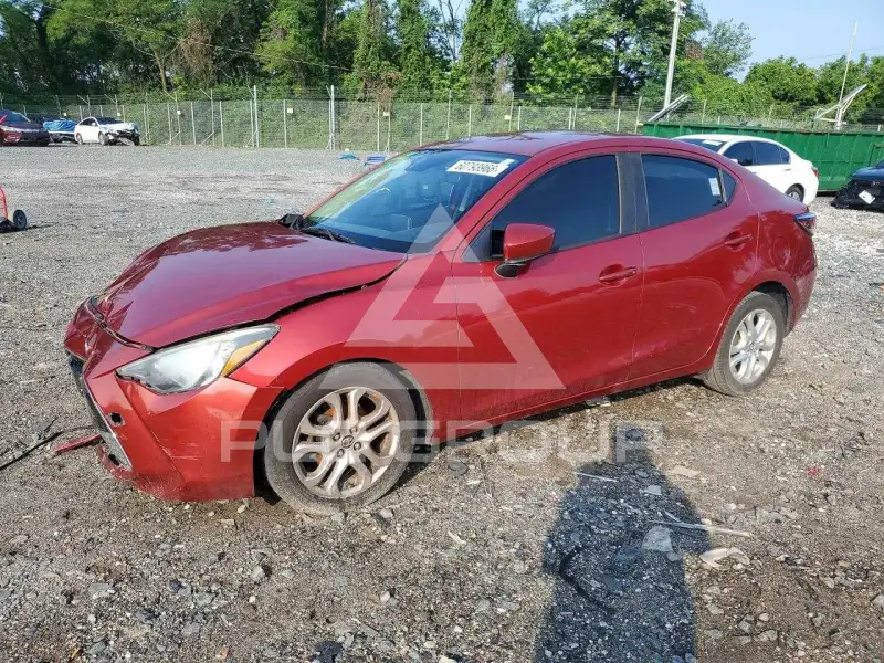 2017 Toyota YARIS photo