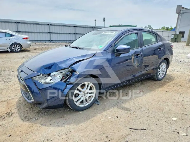 2017 Toyota YARIS фото