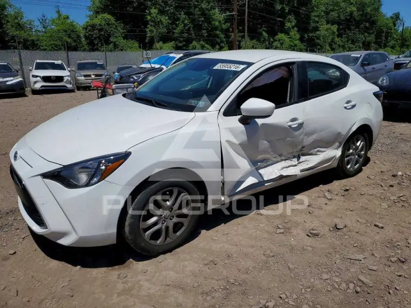 2017 Toyota YARIS фото