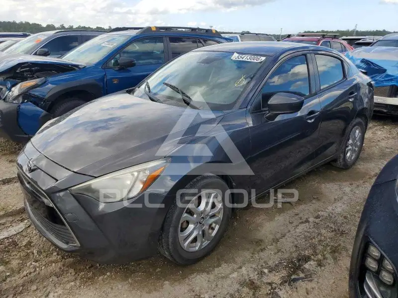 2017 Toyota YARIS фото