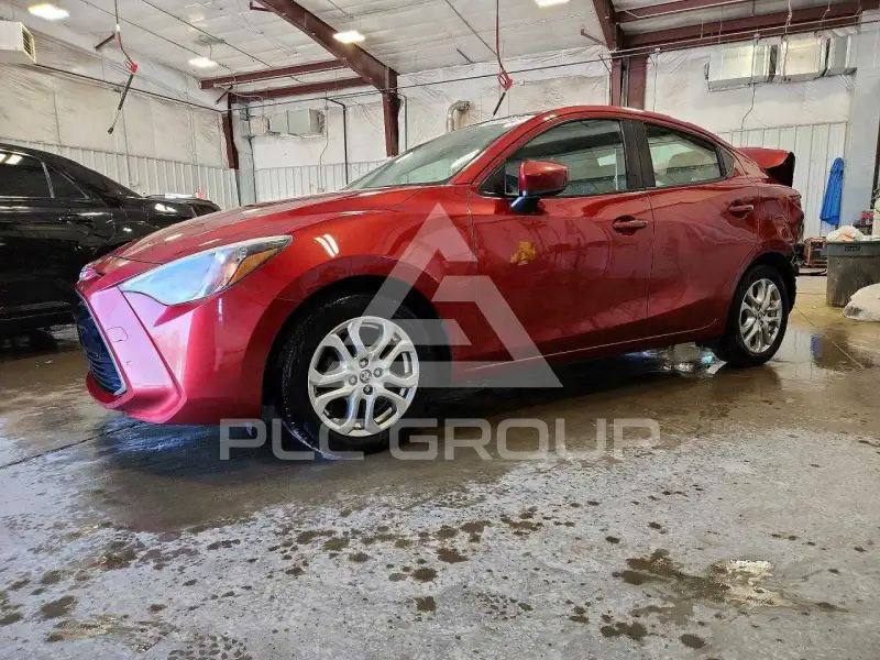 2017 Toyota YARIS фото