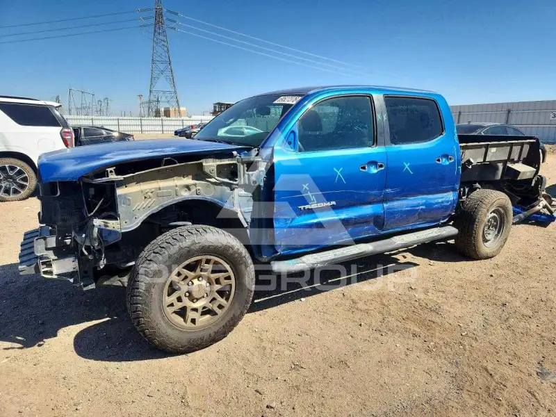 2017 Toyota TACOMA photo