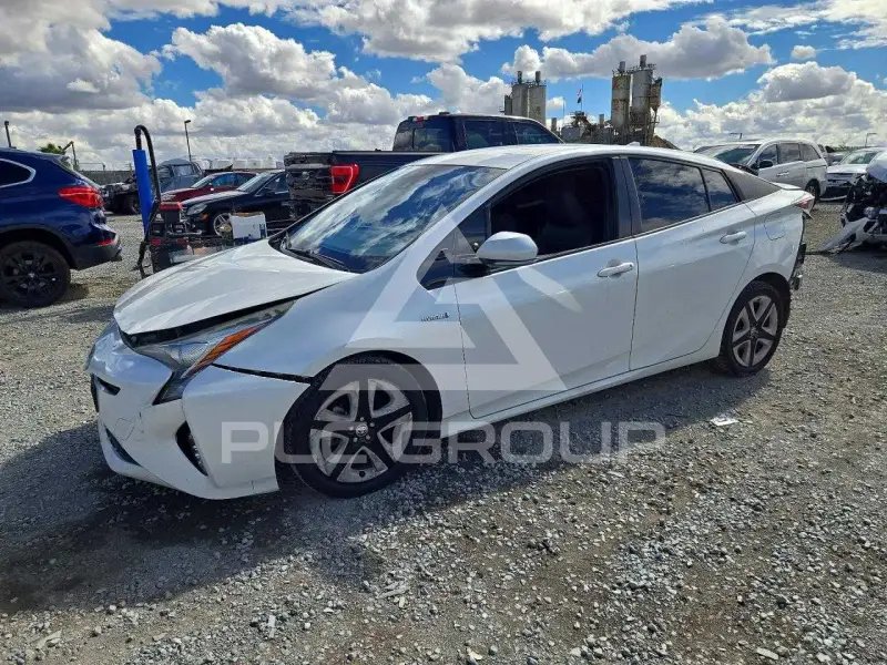 2017 Toyota PRIUS photo