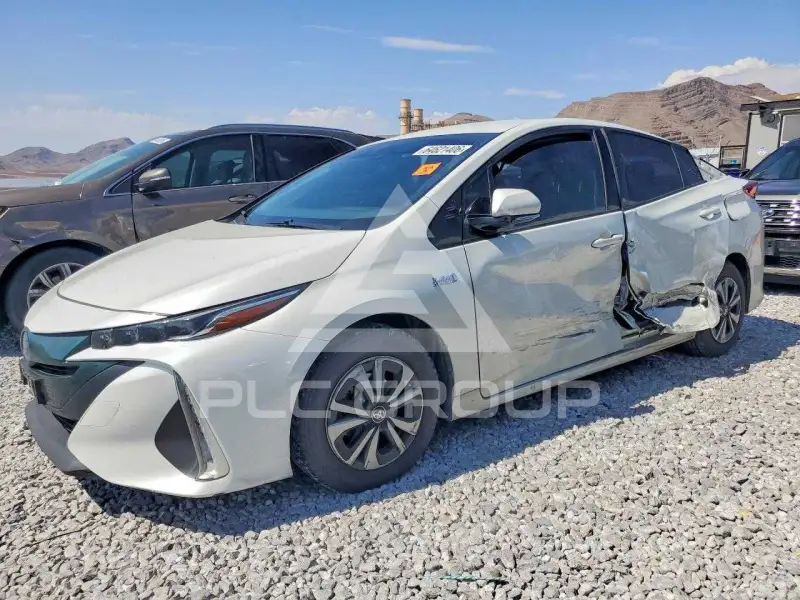 2017 Toyota PRIUS photo