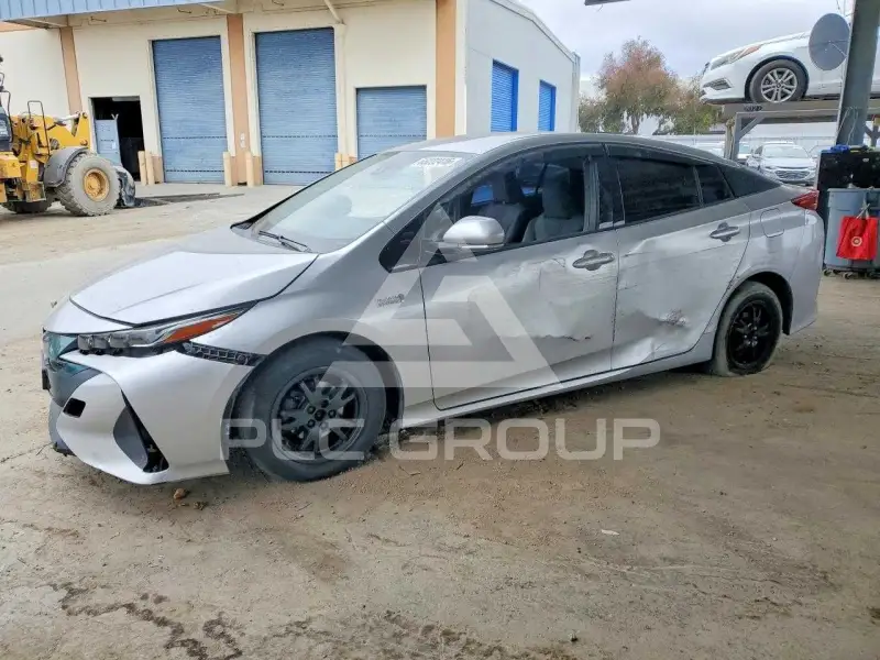2017 Toyota PRIUS photo