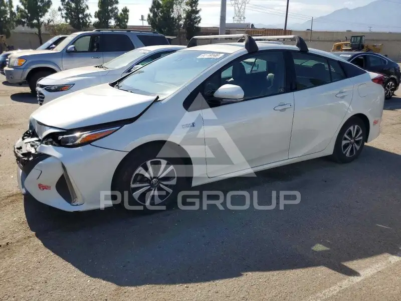 2017 Toyota PRIUS photo