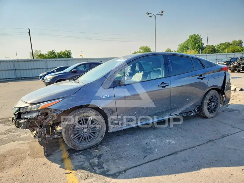 2017 Toyota PRIUS фото