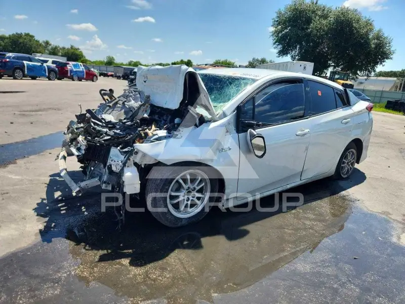 2017 Toyota PRIUS photo