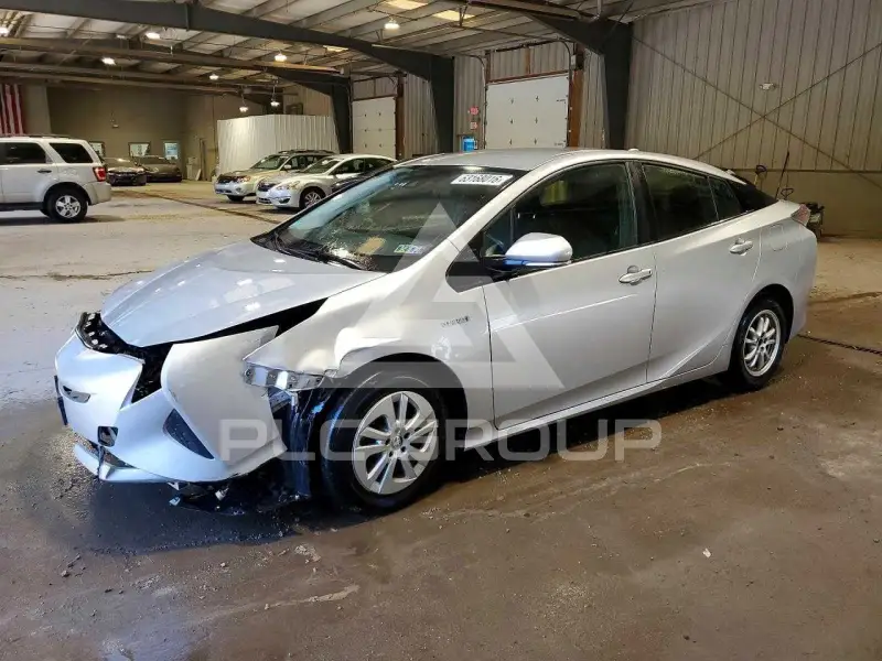 2017 Toyota PRIUS photo