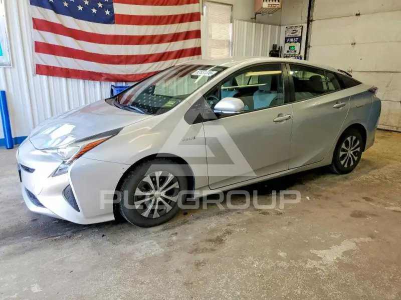 2017 Toyota PRIUS фото