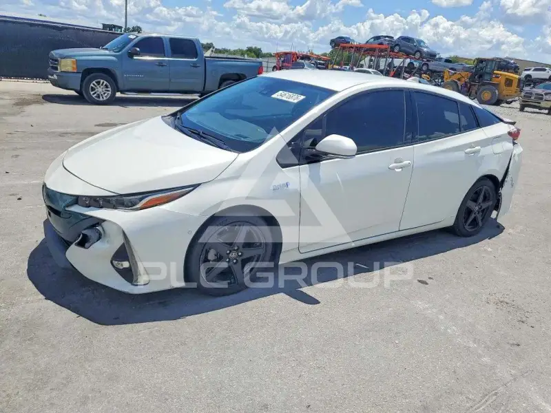 2017 Toyota PRIUS photo