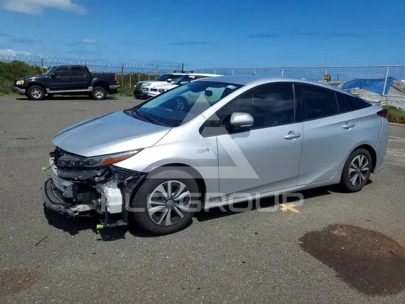 2017 Toyota PRIUS photo