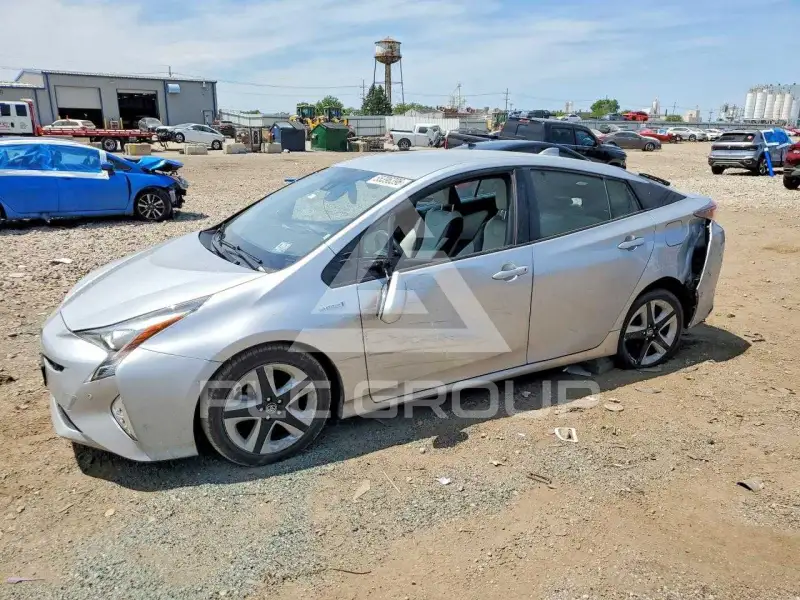 2017 Toyota PRIUS photo