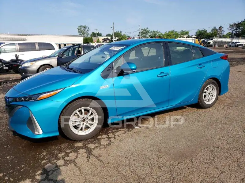 2017 Toyota PRIUS photo