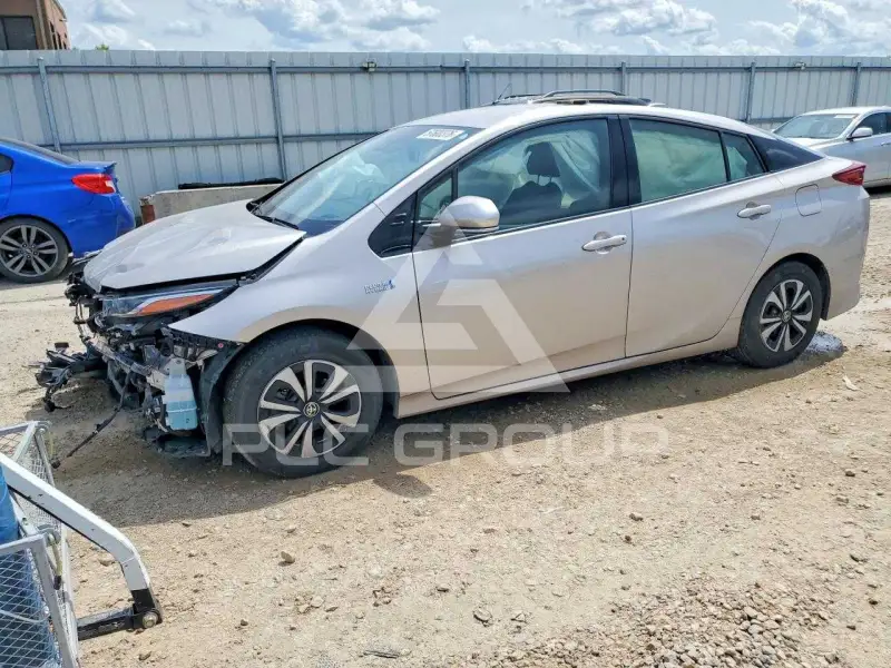 2017 Toyota PRIUS фото