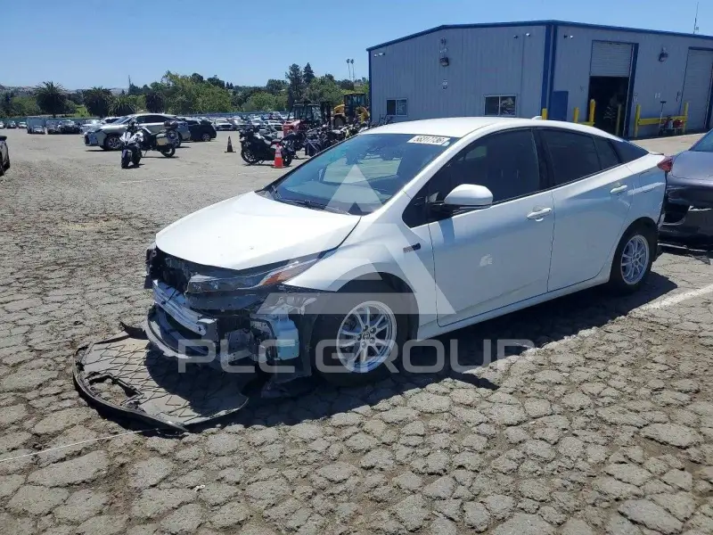 2017 Toyota PRIUS фото