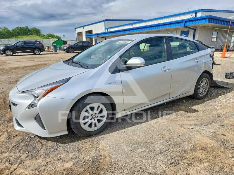 2017 Toyota PRIUS photo