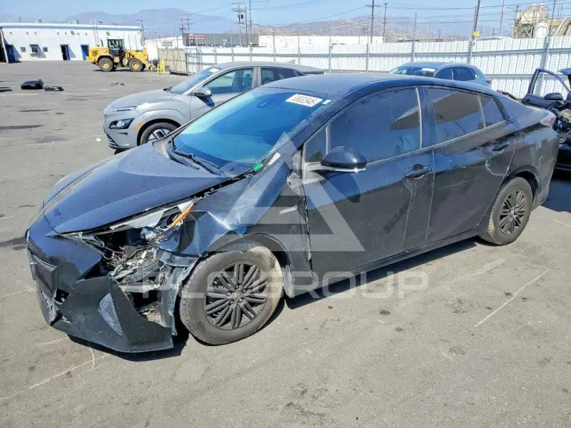2017 Toyota PRIUS photo