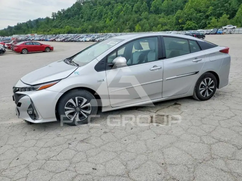 2017 Toyota PRIUS фото