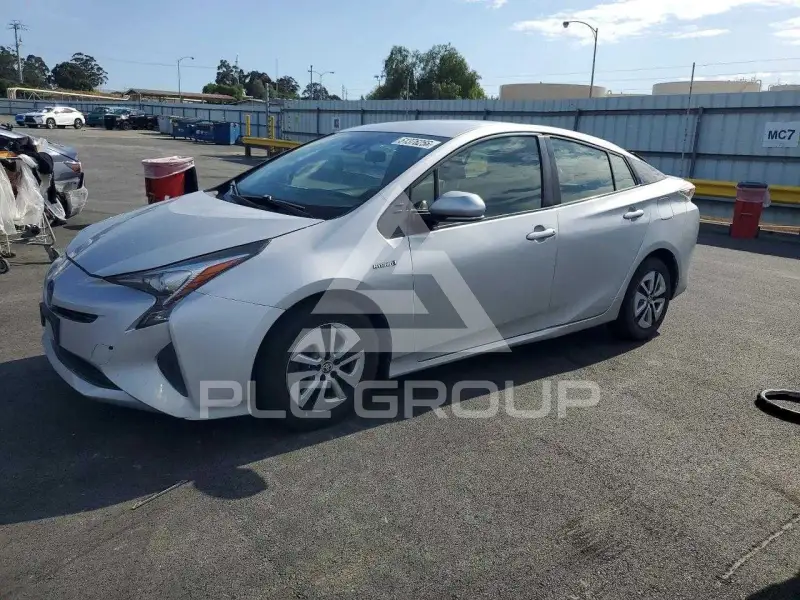 2017 Toyota PRIUS photo