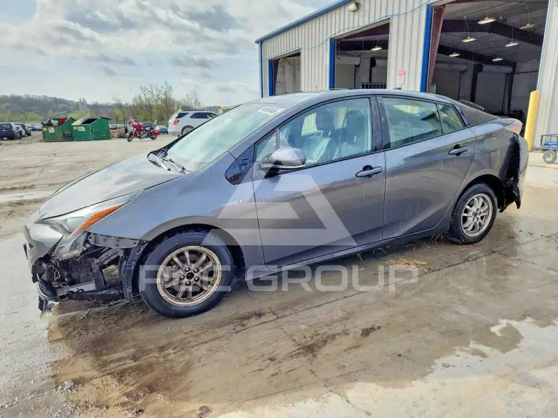 2017 Toyota PRIUS photo