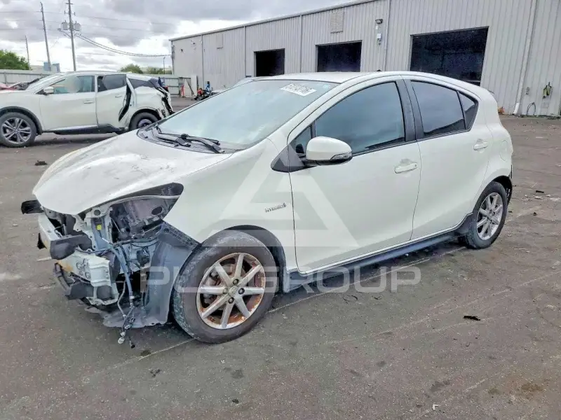2017 Toyota PRIUS photo