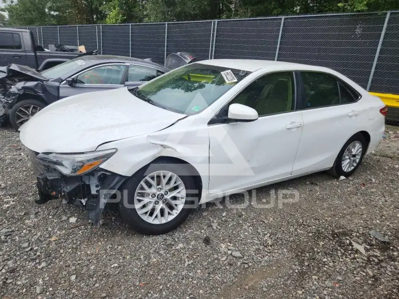 2017 Toyota CAMRY фото
