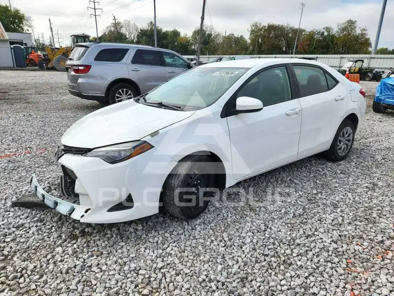 2017 Toyota COROLLA фото