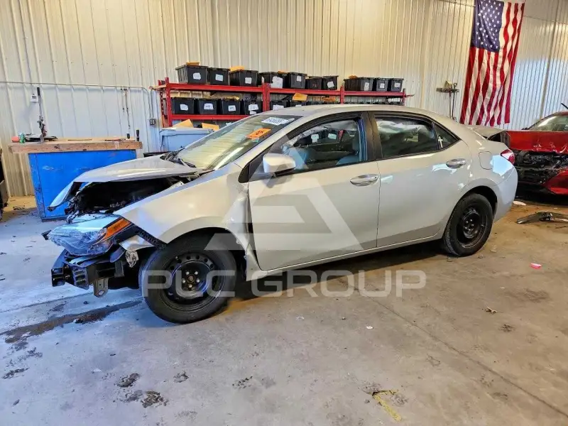 2017 Toyota COROLLA фото