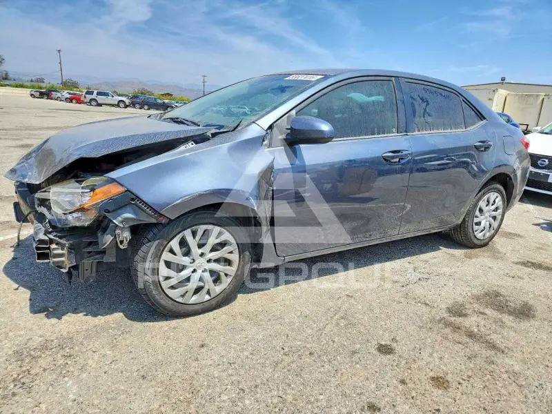 2017 Toyota COROLLA фото