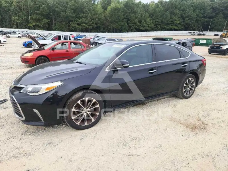 2017 Toyota AVALON photo