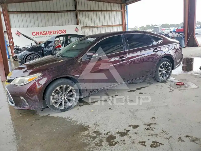 2017 Toyota AVALON photo