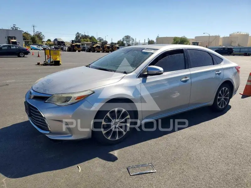 2017 Toyota AVALON photo