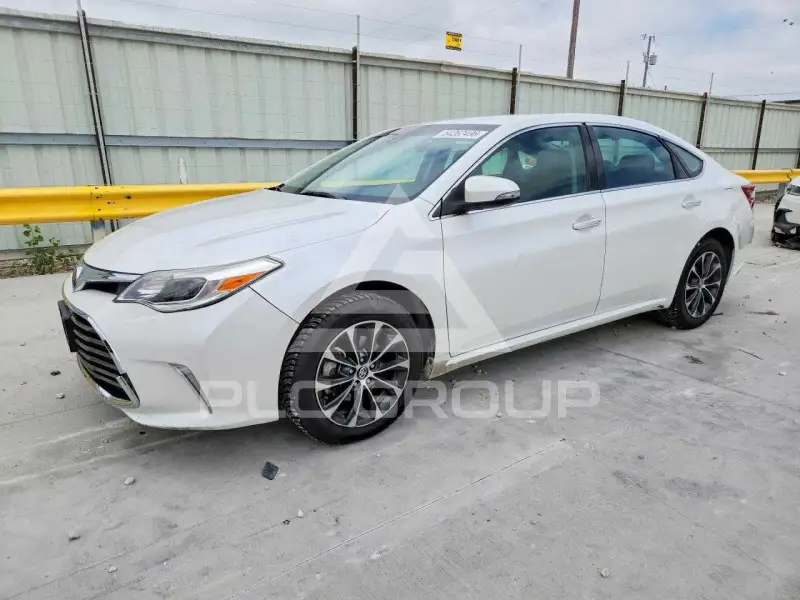 2017 Toyota AVALON фото