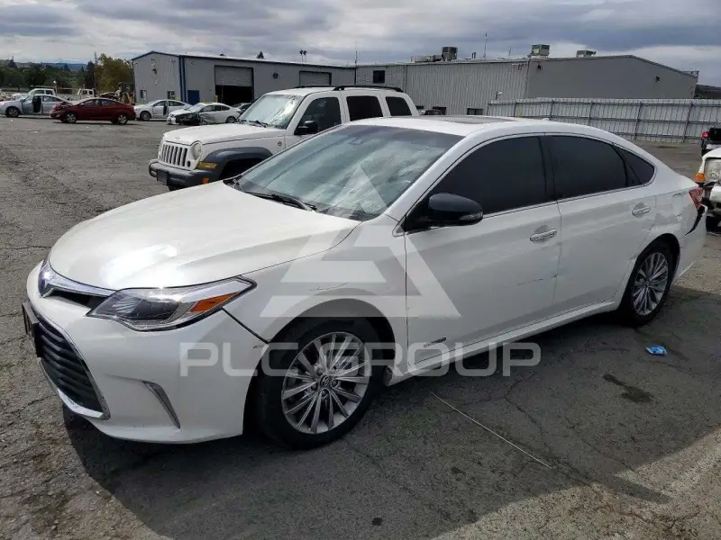 2017 Toyota AVALON photo