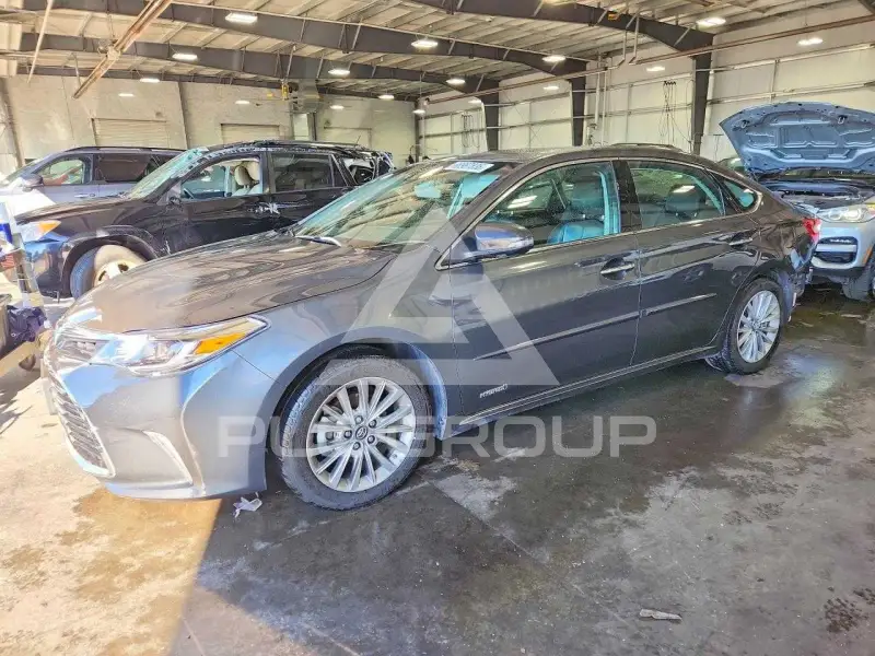 2017 Toyota AVALON photo