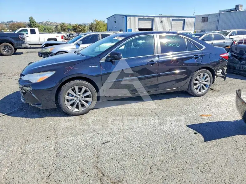 2017 Toyota CAMRY фото