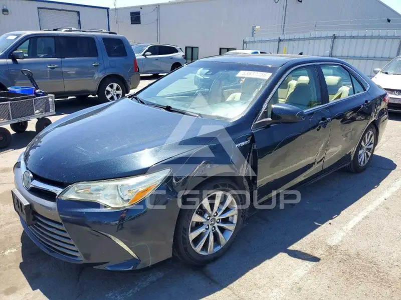 2017 Toyota CAMRY фото