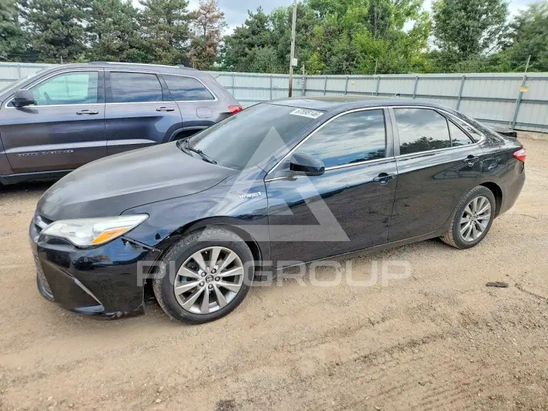 2017 Toyota CAMRY фото