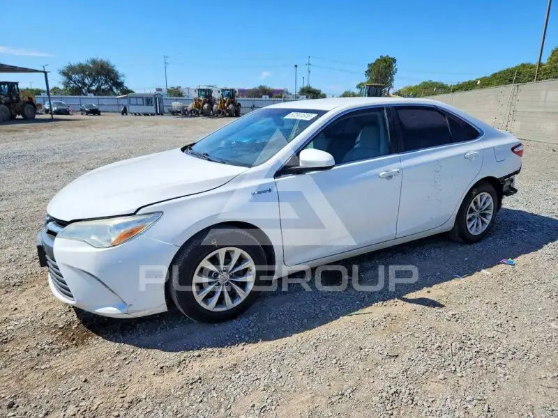 2017 Toyota CAMRY фото
