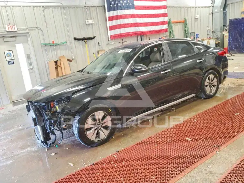 2017 KIA Optima photo