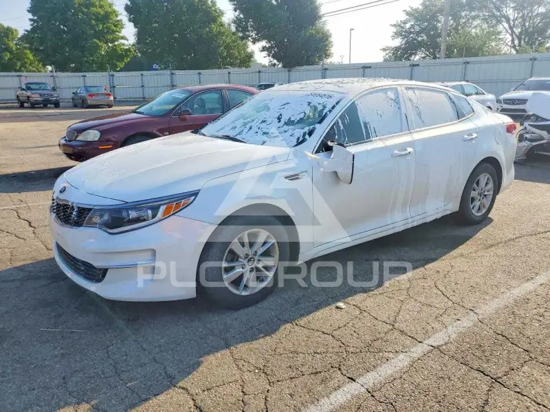 2017 KIA Optima photo