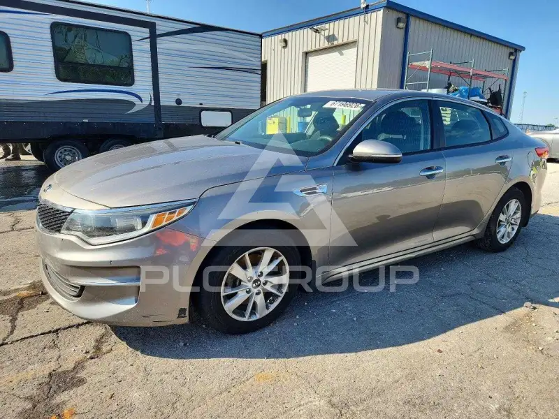 2017 KIA Optima фото